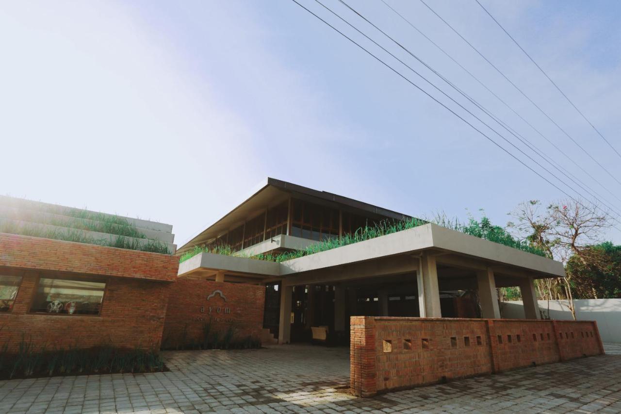 Ayom Java Village Solo Exterior photo